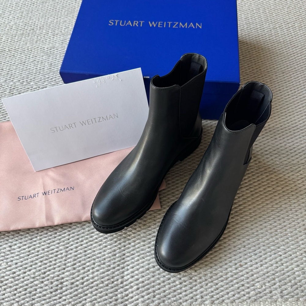 New Stuart Weitzman Chelsea Leather Ankle Boots